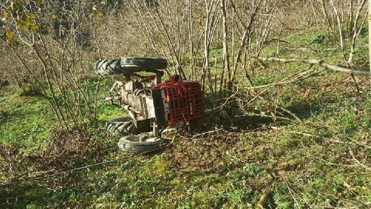 Fındık bahçesinde devrilen traktörün altında kalarak öldü