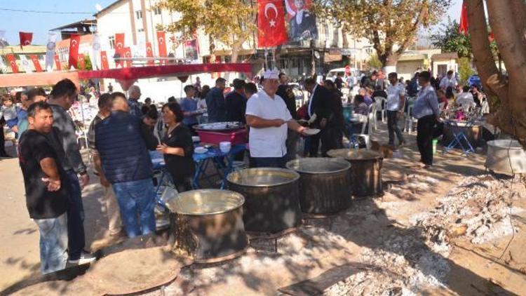Nazillide, Atatürk için 25 kazan keşkek dağıtıldı