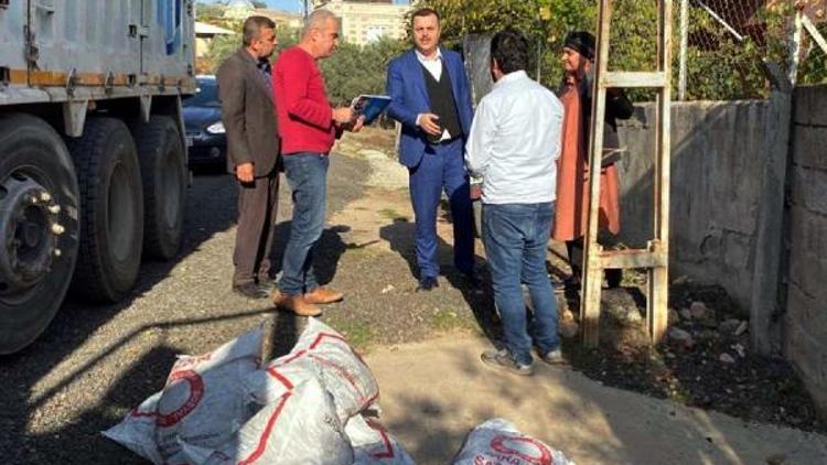 Hasanbeylide ihtiyaç sahiplerine kömür yardımı