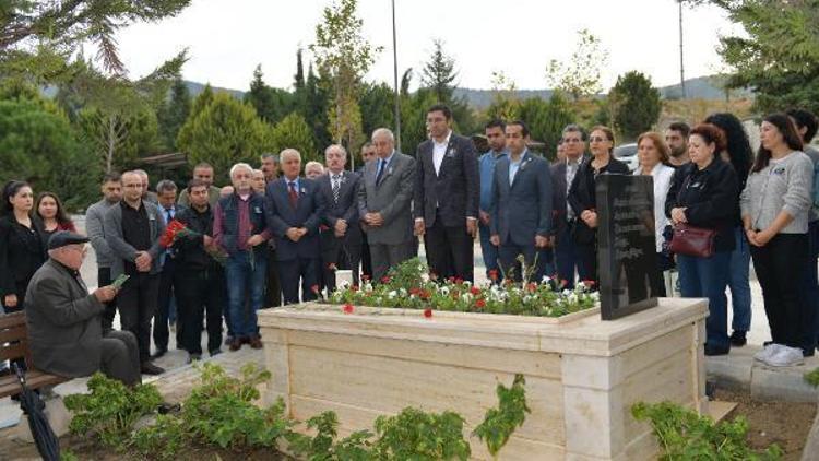 Çiğli Belediyesi eski Başkanı Ensari Bulut, ölüm yıl dönümünde anıldı