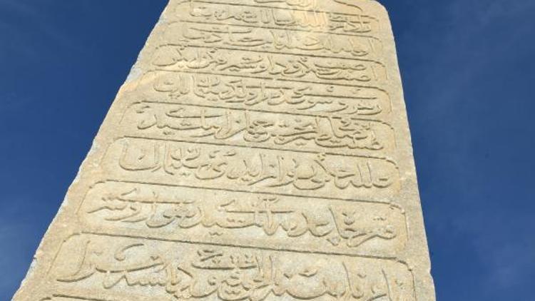 Konya Büyükşehir Belediyesi, tarihi mezar taşlarına sahip çıkıyor