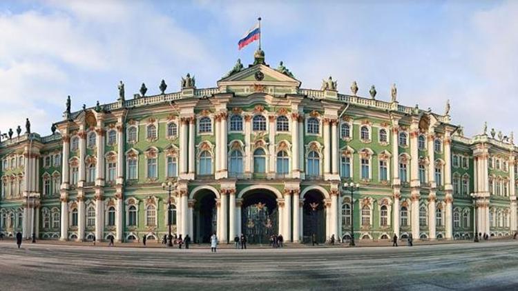 8. St. Petersburg Kültür Forumu
