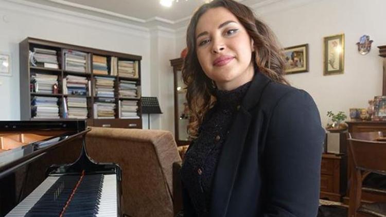 Azerbaycanlı piyanist İstanbulda kendi orkestrasını kurmak istiyor
