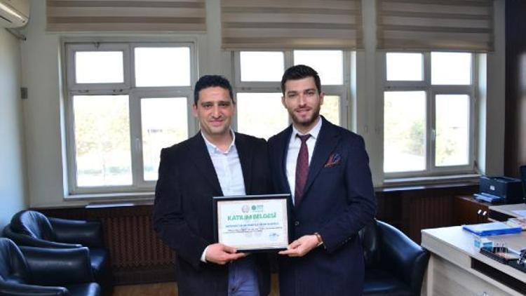 Başkan Karagölden en çok atık toplayan okula ödül