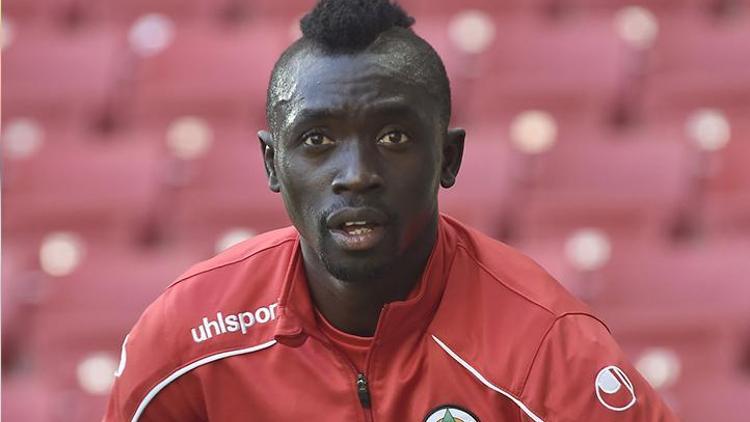 Son dakika: Papiss Cisse, imzayı atıyor Alanyaspor...