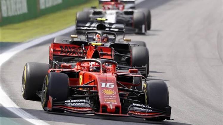 Formula 1de Ferrari Vettel Leclerc kazasının şokunu yaşıyor