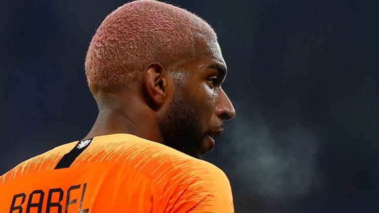 Galatasaraya bir şok daha Ryan Babel sakatlandı...