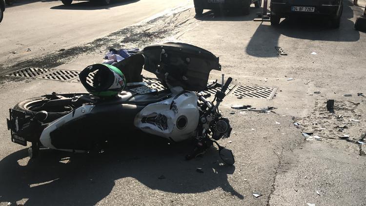 Şişlide minibüsle çarpışan motosikletli öldü