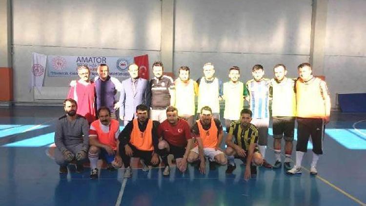 Hisarcık’ta Öğretmenler günü futsal turnuvası