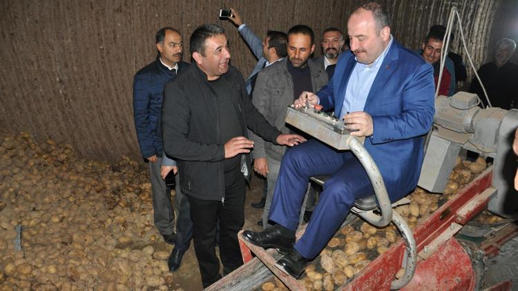 Bakan Varank: İlk özel tohum sertifikasyon merkezi Nevşehirde kurulacak