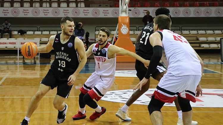 Gaziantep Basketbol, son saniye üçlüğü ile Nizhnyi geçti