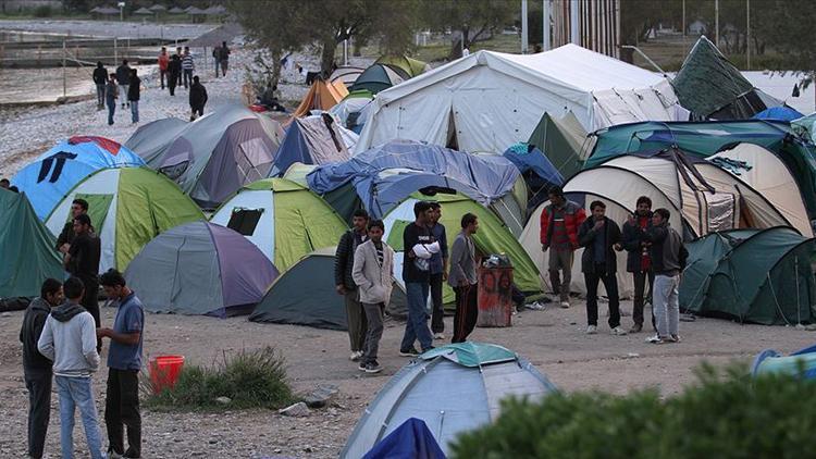 Yunanistanda kapalı göçmen kampı uygulamasına karşı istifa kararı