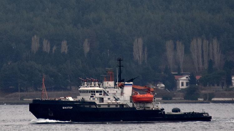 Rus askeri römorkörü, Çanakkale Boğazı’ndan geçti