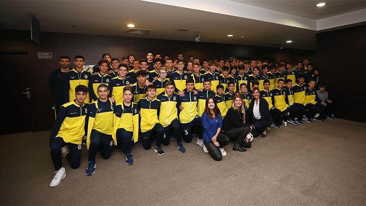 Fenerbahçeli sporcular, Sporda Şiddetsiz İletişim Eğitim Semineri’ne katıldı