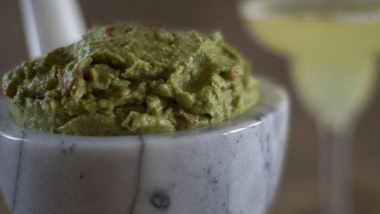 Guacamole sos (avokado sos) nasıl yapılır?