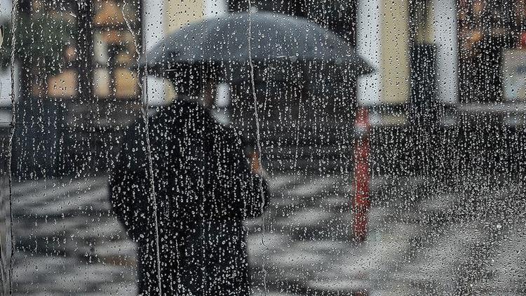 Meteoroloji saat verdi: İstanbul için sağanak uyarısı