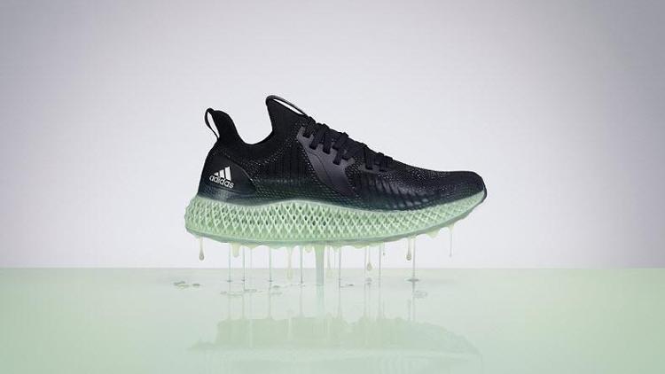 adidas’ın yazıcısından bu kez reflektörlü Alphaedge 4D çıktı