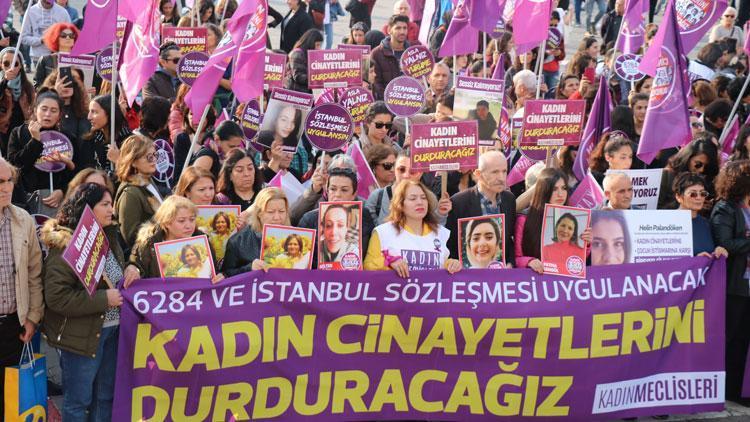 Kadıköyde kadın cinayetlerini protesto ettiler