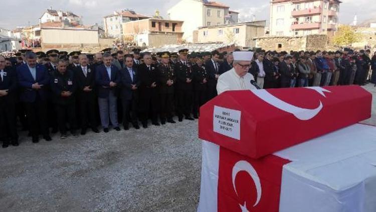 Şehit uzman onbaşı Mustafa Akkaya, Afyonkarahisarda son yolculuğa uğurlandı
