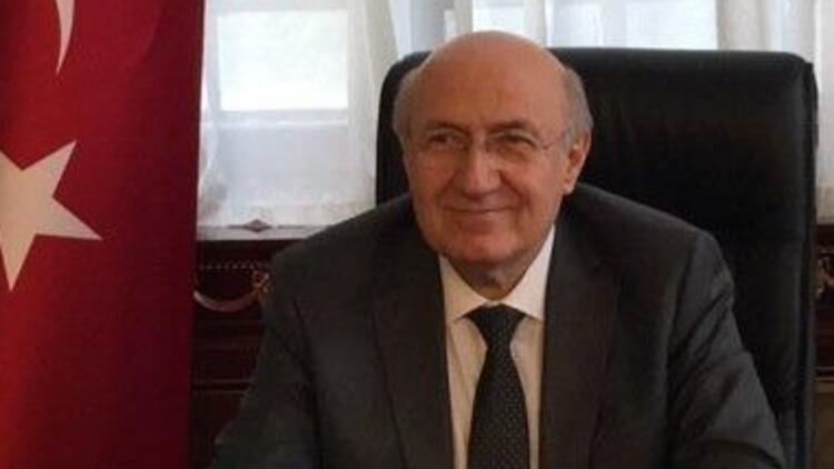 Dr. Mehmet Emin Arat kimdir
