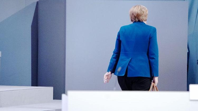 Merkel hükümeti dördüncü yılı görür mü