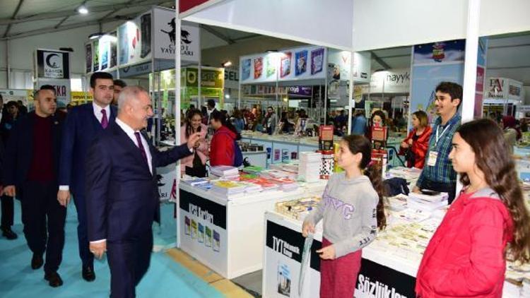 Osmaniye Belediyesi Kitap Fuarı kapılarını açıyor