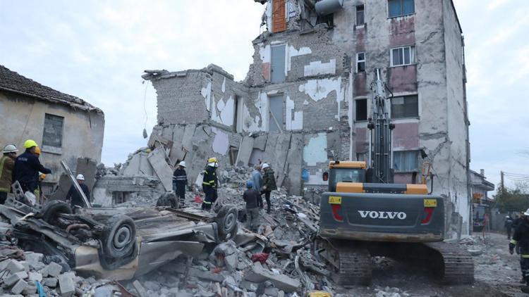 Son dakika haberleri: Arnavutluktaki depremde ölü sayısı artıyor