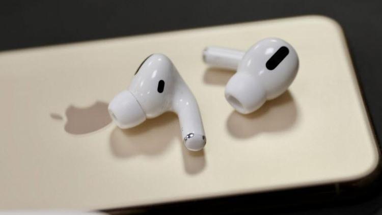AirPods Pro: Appleın teknolojisini konuşturduğu kulaklık