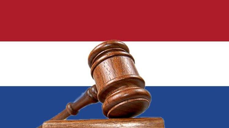 Hollanda’da örnek karar: Başörtüsünü çıkarmasını istemek ‘ayrımcılık’