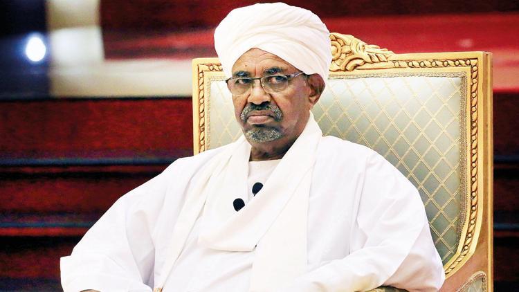 Sudan’da Beşir’in partisine yasak