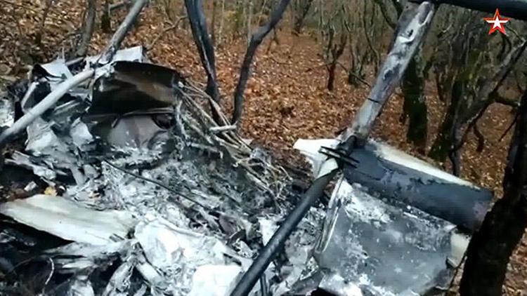 Rusyada bir helikopter düştü, pilot hayatını kaybetti