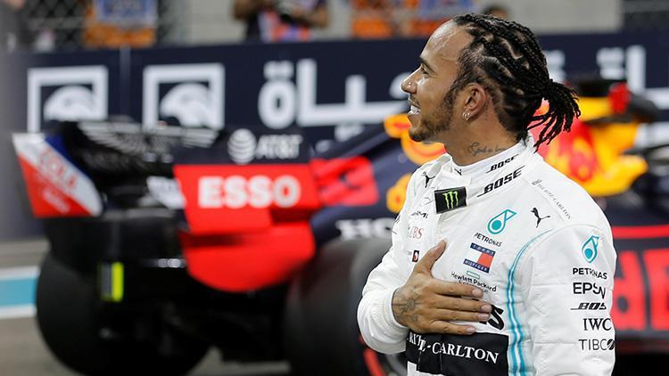 Lewis Hamilton pole pozisyonunu kaptı