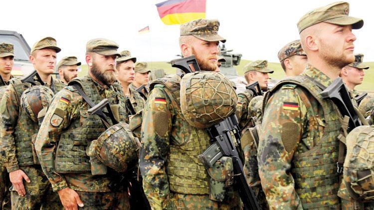Alman ordusunda ‘aşırı sağ’ alarmı