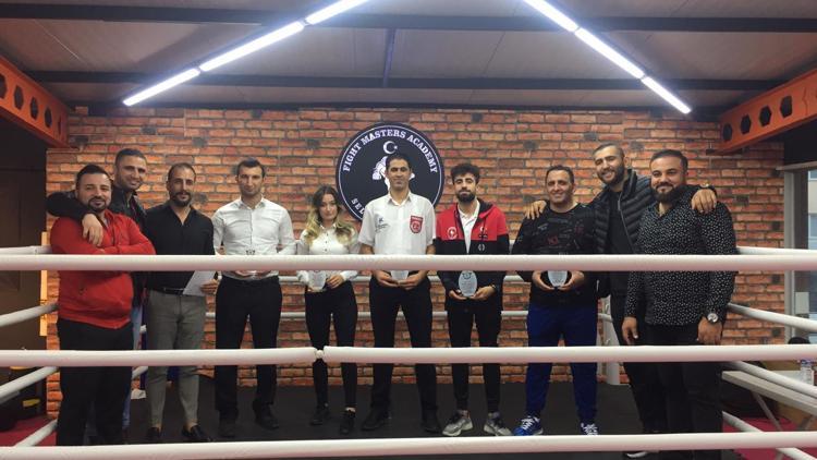 Milli Takım Antrenörü Selahattin Aydın çocuklar için Kick Boks turnuvası organize etti