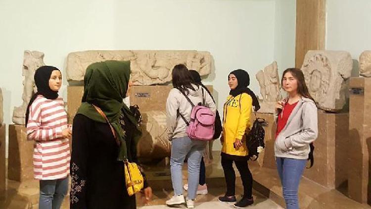 Çamardı Lisesi öğrencileri Niğde Müzesini gezdi