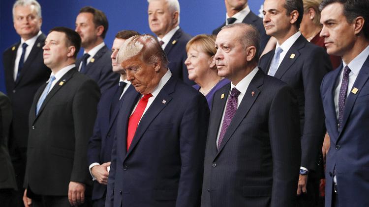 NATO basın toplantısında çarpıcı detay Herkes Türkiyeyi sordu...