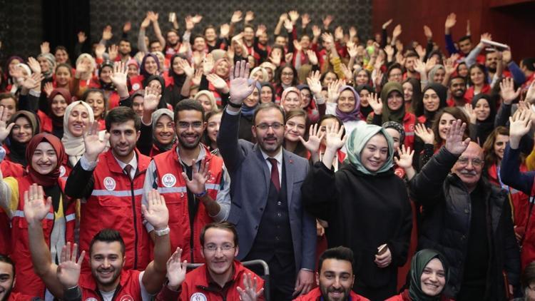 Bakan Kasapoğlundan Dünya Gönüllüler Günü için özel paylaşım