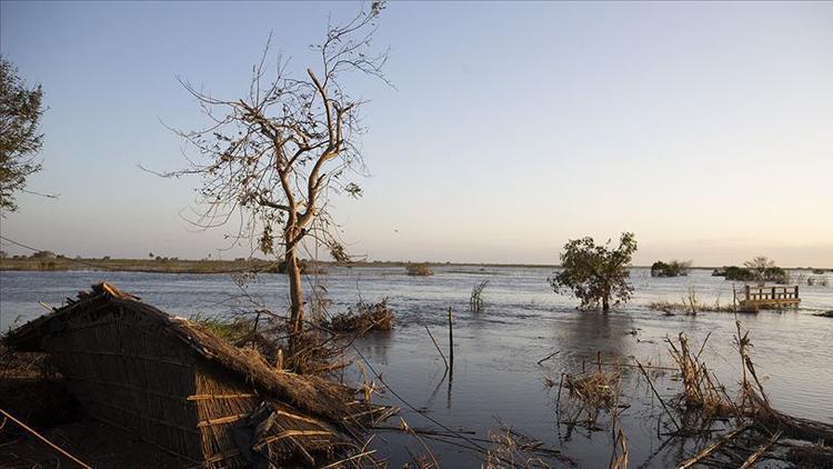 Mozambikte bir şehir sular altında kaldı