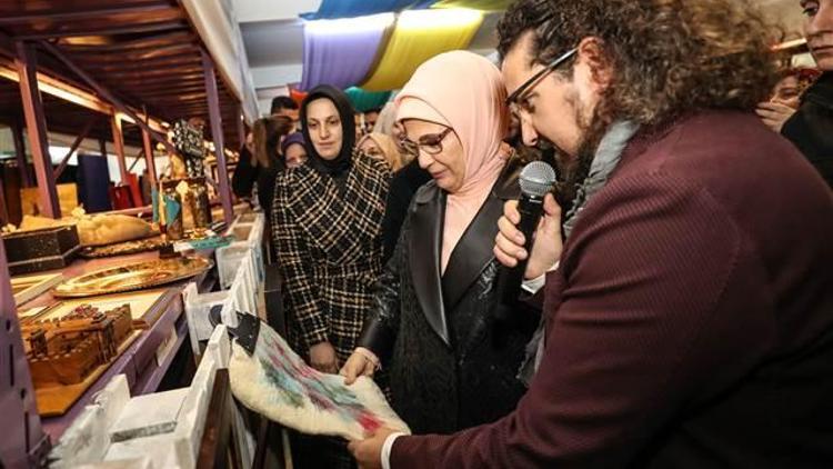 Emine Erdoğan, Artsın Eksilmesin Dönüşüm Pazarını ziyaret etti
