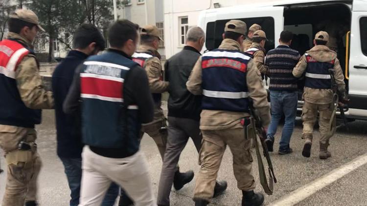 Diyarbakırın 6 ilçesinde terör operasyonu: 17 gözaltı