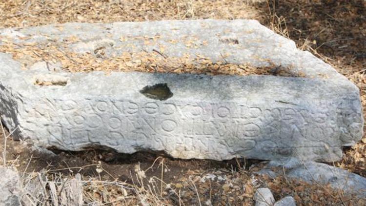 Muğlada antik kent yakınlarında yazıtlar bulundu
