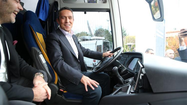 Fenerbahçeye yeni takım otobüsü