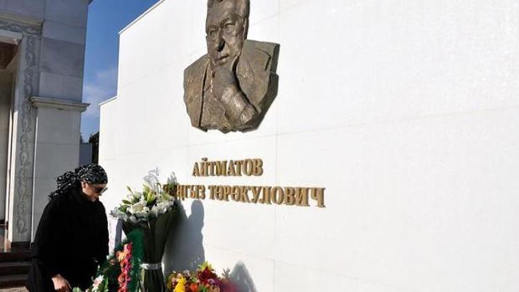 Kırgız yazar Aytmatov doğumunun 91inci yılında anıldı