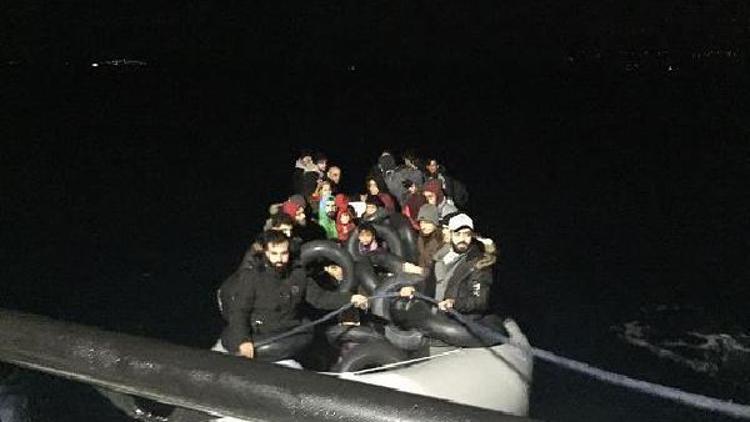 Çeşme ve Dikilide 83 göçmen yakalandı