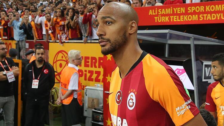 Galatasarayda Nzonzinin bardağı taşıran o hareketi