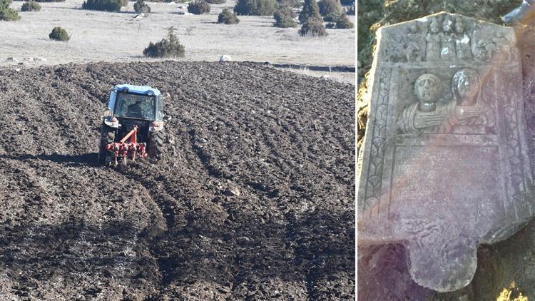 Traktörle tarla sürerken Roma dönemine ait mezar taşı buldu