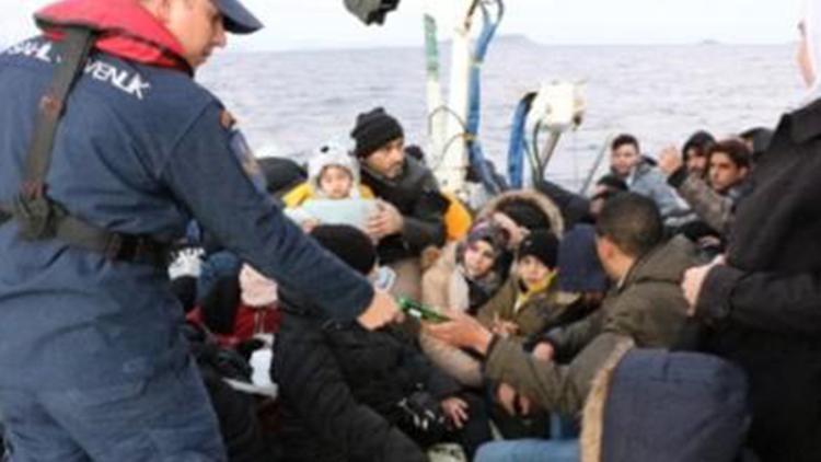 Türkiyede 10 yılda 35 bin göçmen kaçakçısı yakalandı