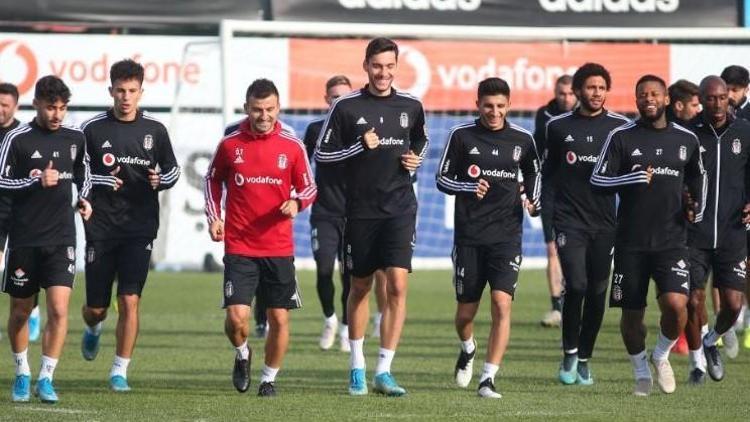 Beşiktaşta derbi mesaisi sürüyor