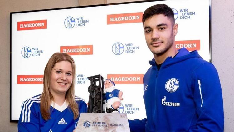 Schalke 04de ayın oyuncusu Ozan Kabak