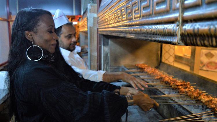 Bir zamanlar Michael Jackson'ın vokalistiydi... Eskişehir'de kebap pişirdi